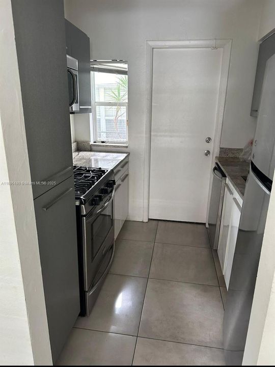 Activo con contrato: $190,000 (0 camas, 1 baños, 450 Pies cuadrados)