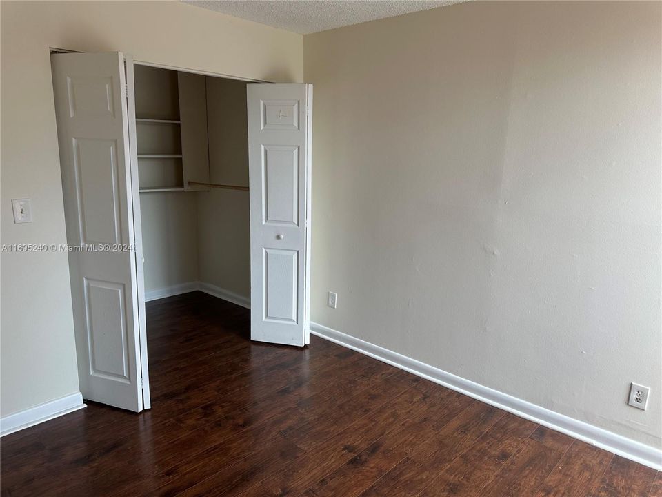 For Rent: $2,500 (2 beds, 2 baths, 1070 Square Feet)