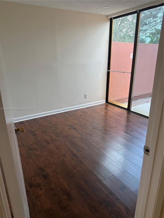 For Rent: $2,500 (2 beds, 2 baths, 1070 Square Feet)