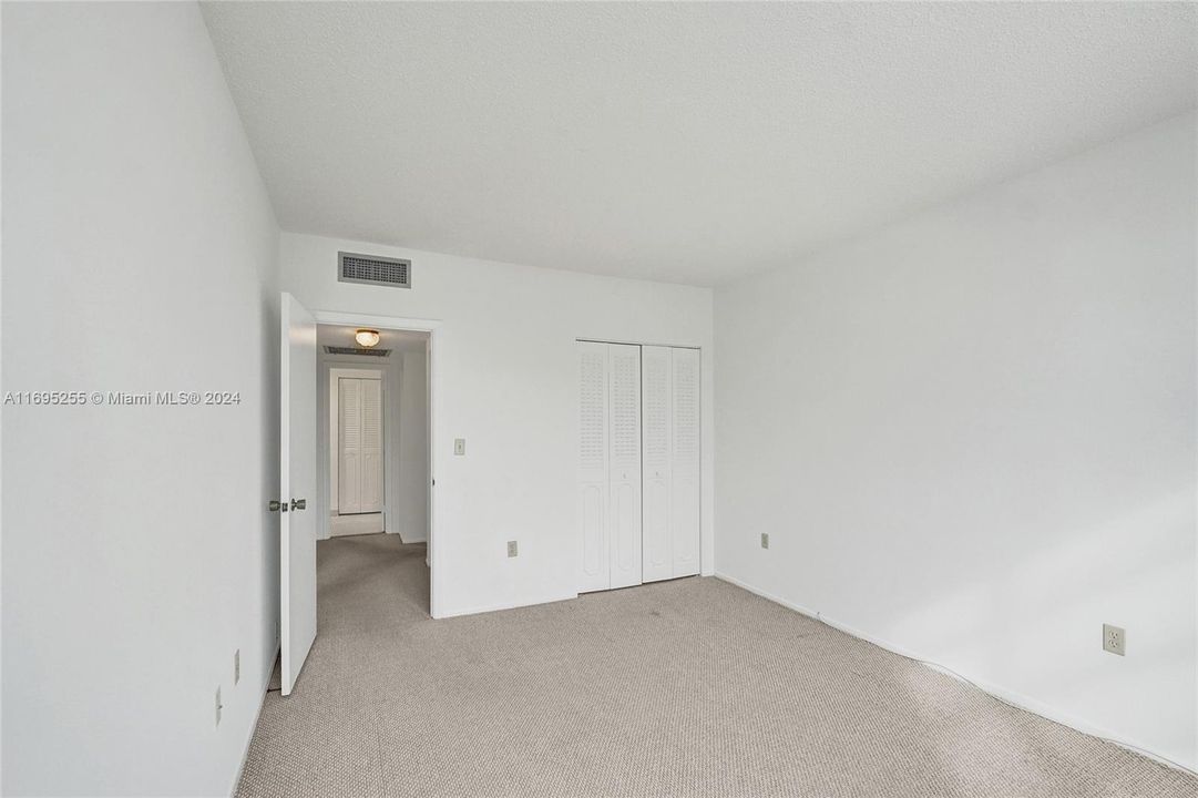 For Rent: $2,700 (2 beds, 2 baths, 1171 Square Feet)