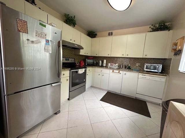 For Rent: $2,000 (2 beds, 2 baths, 1166 Square Feet)