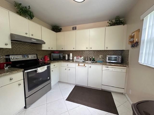 For Rent: $2,000 (2 beds, 2 baths, 1166 Square Feet)