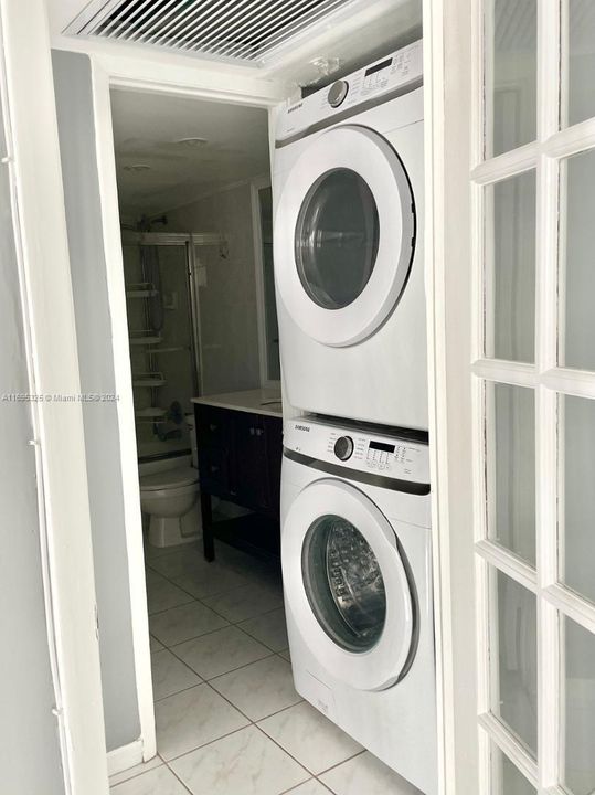 В аренду: $2,990 (1 спален, 1 ванн, 938 Квадратных фут)