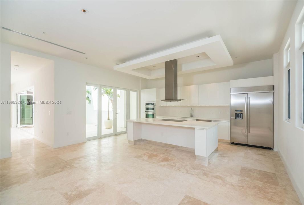 En Venta: $2,649,000 (3 camas, 3 baños, 2976 Pies cuadrados)