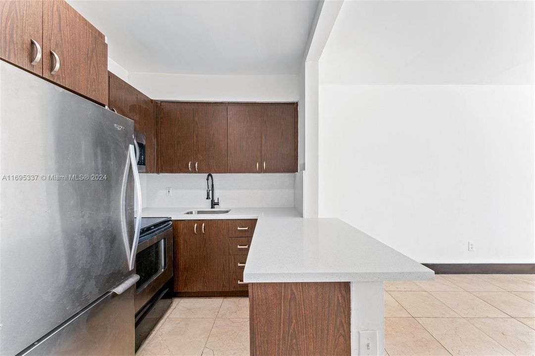 For Rent: $1,795 (1 beds, 1 baths, 539 Square Feet)