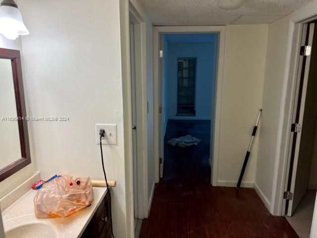 For Rent: $2,100 (3 beds, 2 baths, 1240 Square Feet)