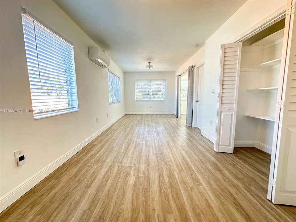 For Rent: $2,250 (1 beds, 1 baths, 600 Square Feet)