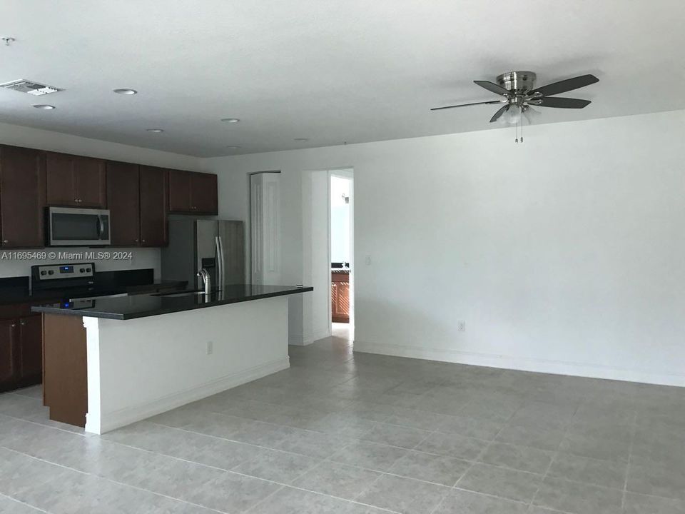 For Rent: $4,000 (3 beds, 3 baths, 1850 Square Feet)