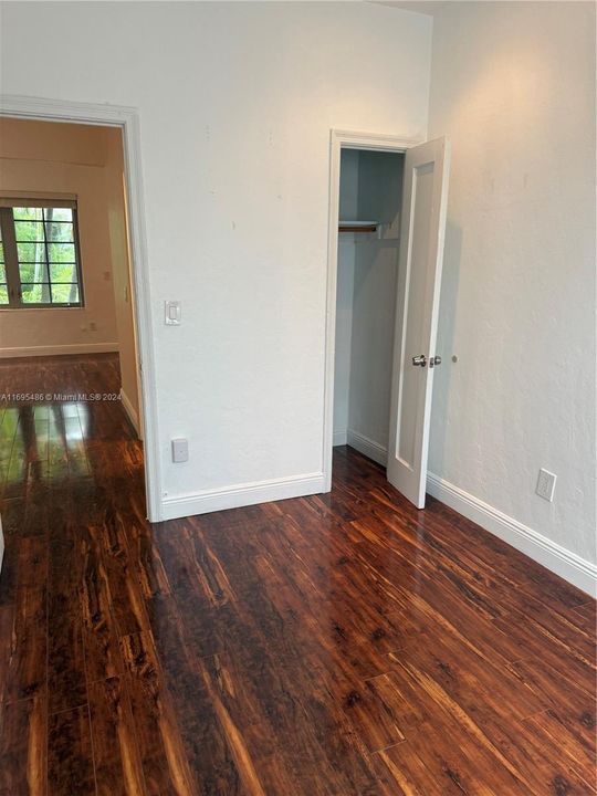 For Sale: $265,000 (1 beds, 1 baths, 401 Square Feet)