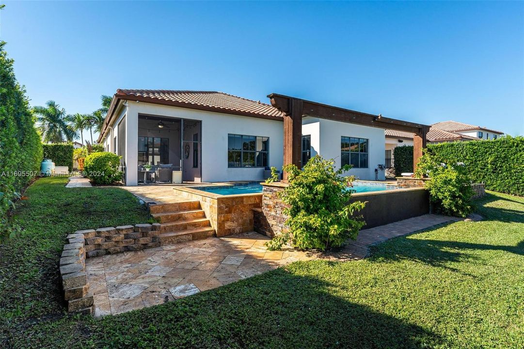 En Venta: $1,489,500 (4 camas, 3 baños, 3076 Pies cuadrados)