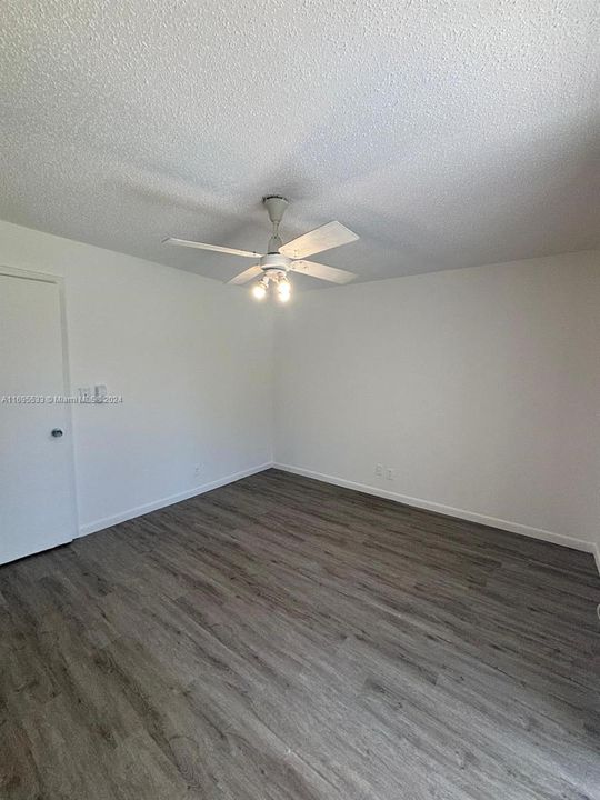 For Rent: $1,400 (1 beds, 1 baths, 570 Square Feet)