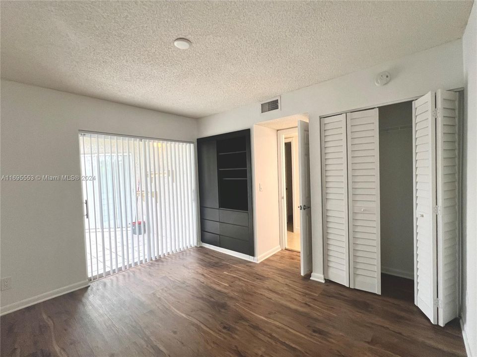 For Rent: $2,200 (2 beds, 2 baths, 1130 Square Feet)