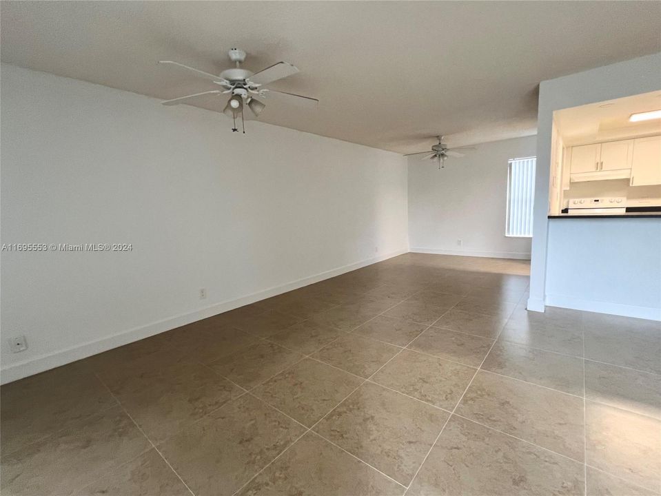 For Rent: $2,200 (2 beds, 2 baths, 1130 Square Feet)