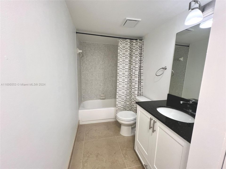 For Rent: $2,200 (2 beds, 2 baths, 1130 Square Feet)