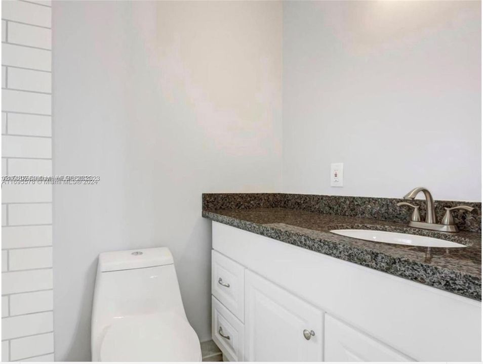 For Rent: $2,600 (2 beds, 2 baths, 960 Square Feet)