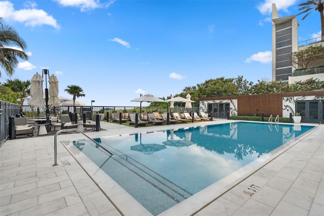 For Sale: $3,700,000 (2 beds, 2 baths, 2042 Square Feet)