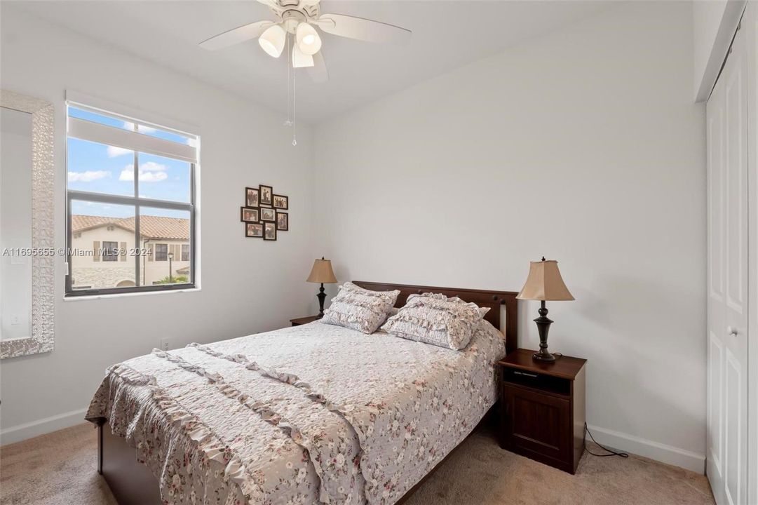 For Sale: $470,000 (3 beds, 2 baths, 1612 Square Feet)