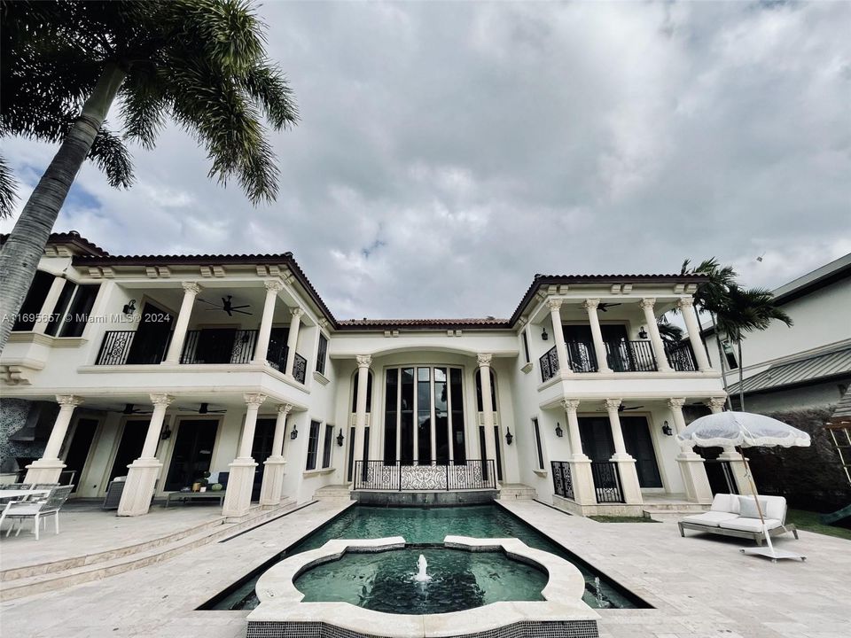 For Sale: $7,999,999 (5 beds, 7 baths, 7130 Square Feet)