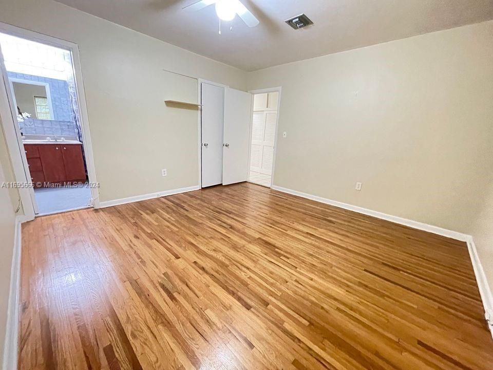 For Rent: $4,700 (3 beds, 2 baths, 1372 Square Feet)