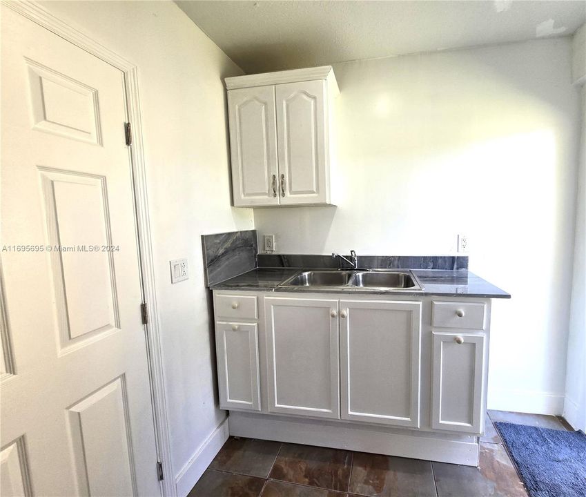 For Rent: $1,400 (1 beds, 1 baths, 0 Square Feet)