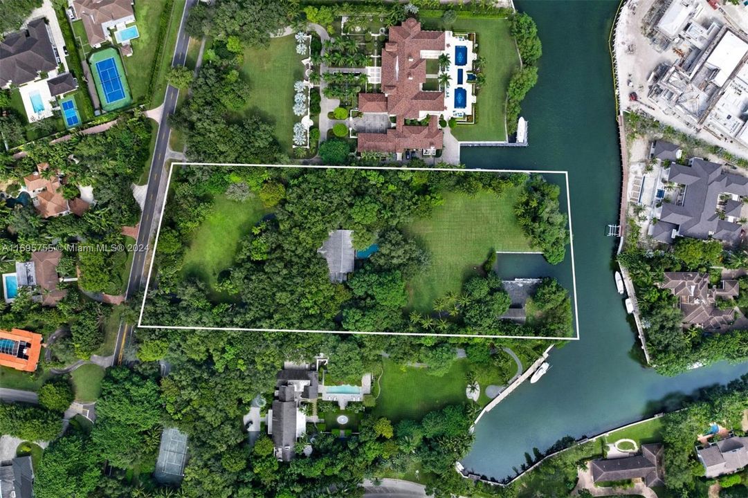 На продажу: $49,750,000 (4.60 acres)