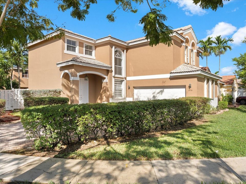 For Sale: $765,000 (3 beds, 2 baths, 1846 Square Feet)