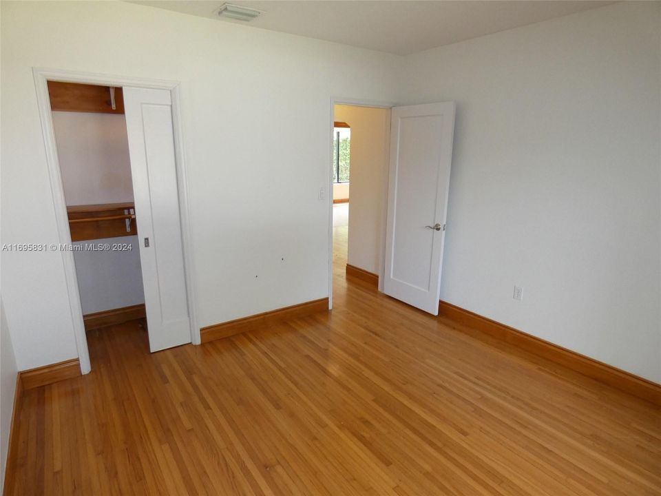 For Rent: $4,600 (2 beds, 1 baths, 1092 Square Feet)