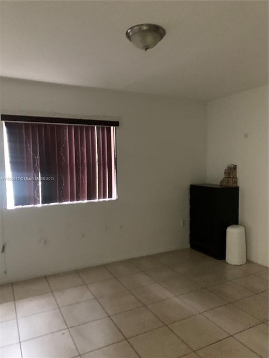 For Rent: $3,150 (3 beds, 2 baths, 1527 Square Feet)