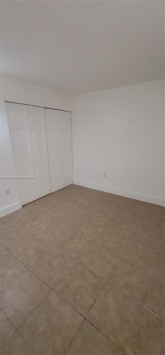 For Rent: $2,400 (2 beds, 2 baths, 1004 Square Feet)