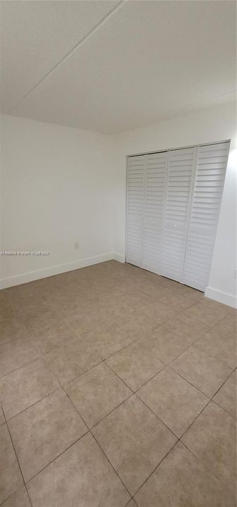 For Rent: $2,400 (2 beds, 2 baths, 1004 Square Feet)