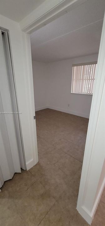 For Rent: $2,400 (2 beds, 2 baths, 1004 Square Feet)