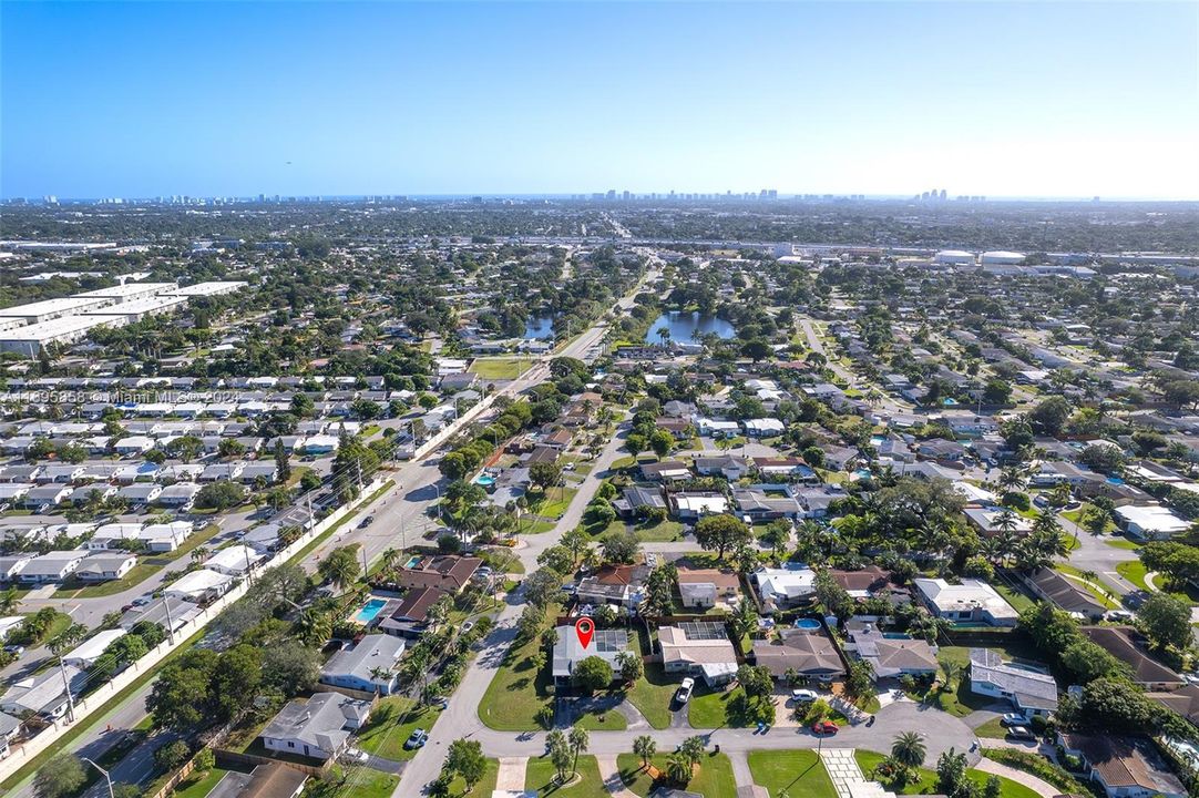 For Sale: $475,000 (3 beds, 2 baths, 1218 Square Feet)