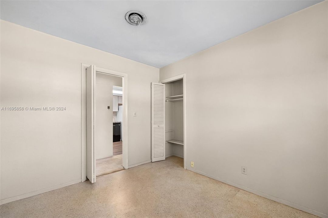 For Sale: $475,000 (3 beds, 2 baths, 1218 Square Feet)