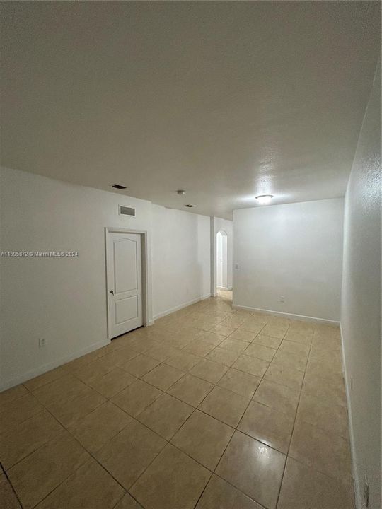 For Rent: $3,300 (3 beds, 2 baths, 1166 Square Feet)