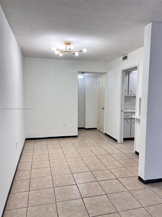 For Rent: $1,700 (1 beds, 1 baths, 595 Square Feet)