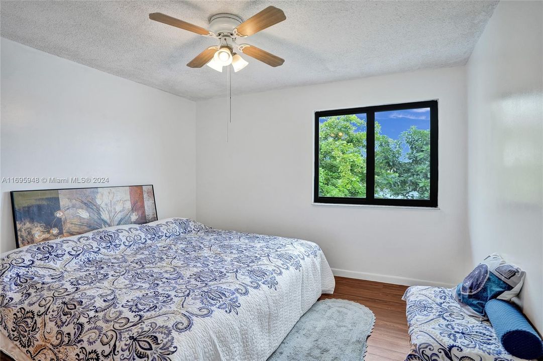 For Sale: $445,000 (3 beds, 2 baths, 1223 Square Feet)