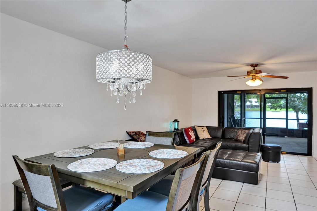 For Sale: $445,000 (3 beds, 2 baths, 1223 Square Feet)