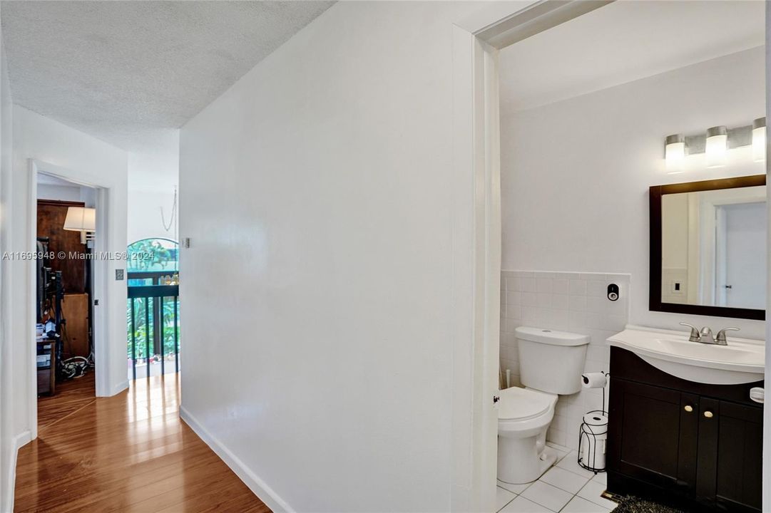 For Sale: $445,000 (3 beds, 2 baths, 1223 Square Feet)