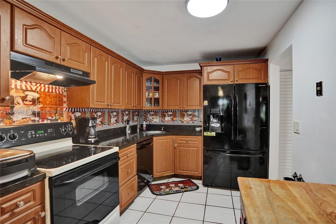 For Sale: $445,000 (3 beds, 2 baths, 1223 Square Feet)