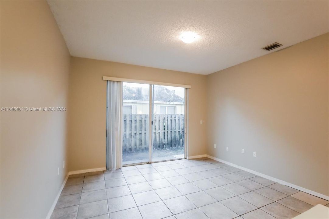 For Rent: $2,040 (3 beds, 2 baths, 1298 Square Feet)