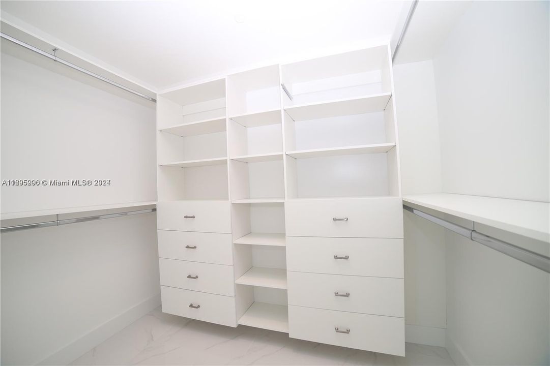 Walk-in Closet