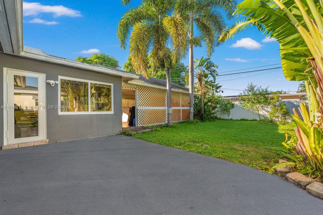 For Sale: $600,000 (3 beds, 2 baths, 1406 Square Feet)