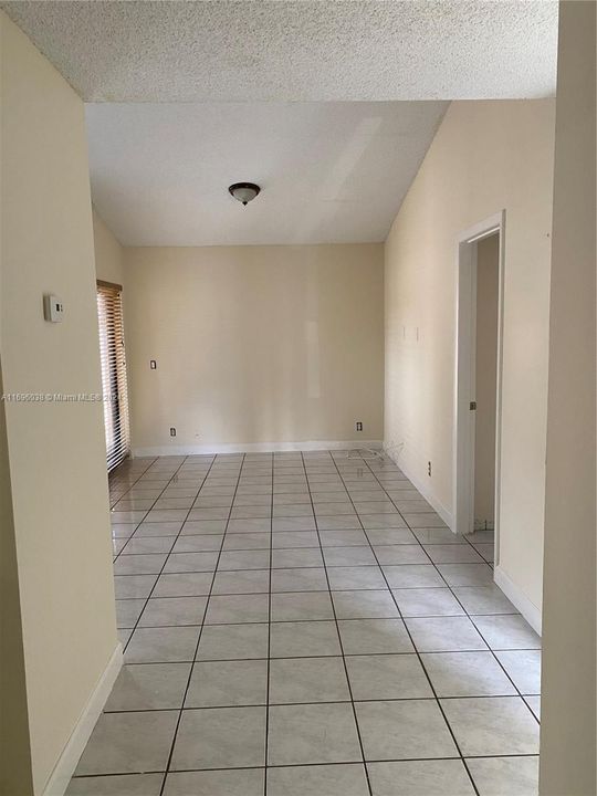 For Rent: $2,500 (2 beds, 2 baths, 932 Square Feet)