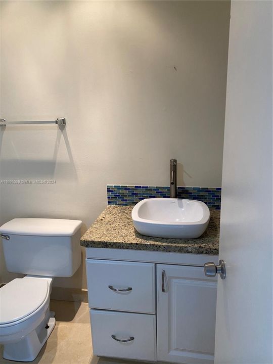 For Rent: $2,500 (2 beds, 2 baths, 932 Square Feet)