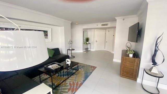 En Venta: $675,000 (2 camas, 2 baños, 1361 Pies cuadrados)