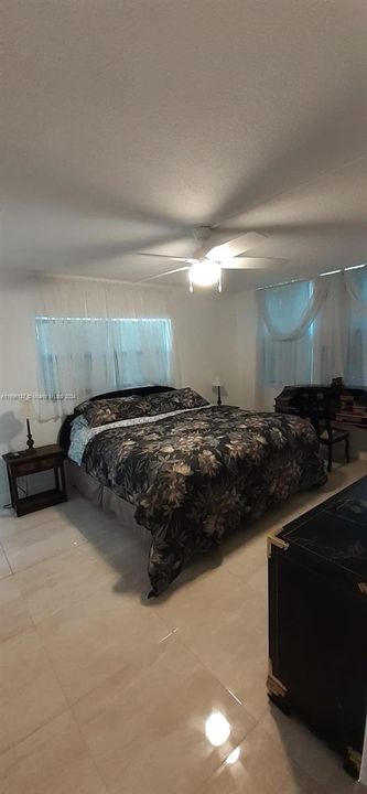 For Rent: $3,200 (2 beds, 2 baths, 1200 Square Feet)