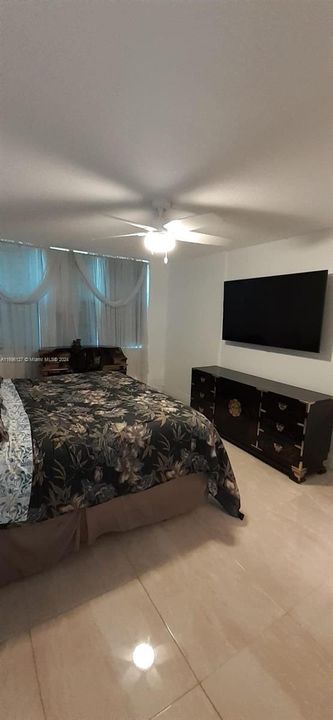 For Rent: $3,200 (2 beds, 2 baths, 1200 Square Feet)