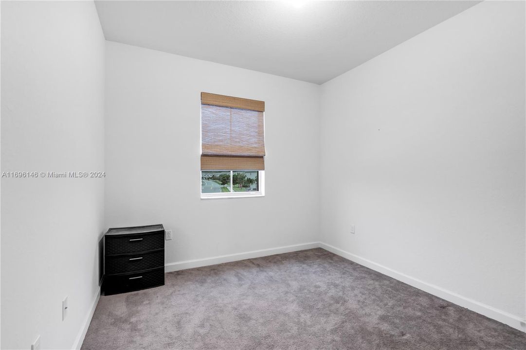 For Rent: $2,800 (3 beds, 2 baths, 1331 Square Feet)