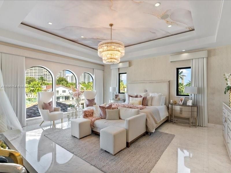 For Sale: $5,850,000 (6 beds, 6 baths, 5446 Square Feet)