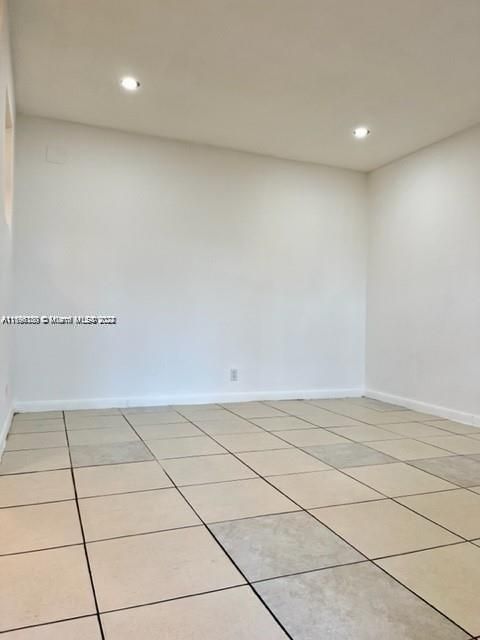 For Rent: $1,500 (1 beds, 1 baths, 550 Square Feet)